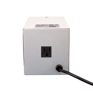 Smartbitt Regulador 3300VA/2000 Watts, 1 contacto, gabinete metalico, 5 años de garantía